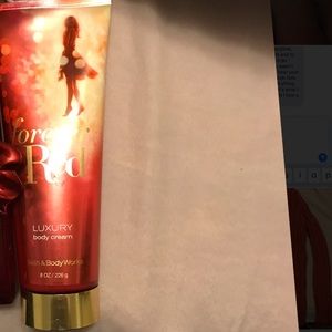 Bath & Body Works Forever Red